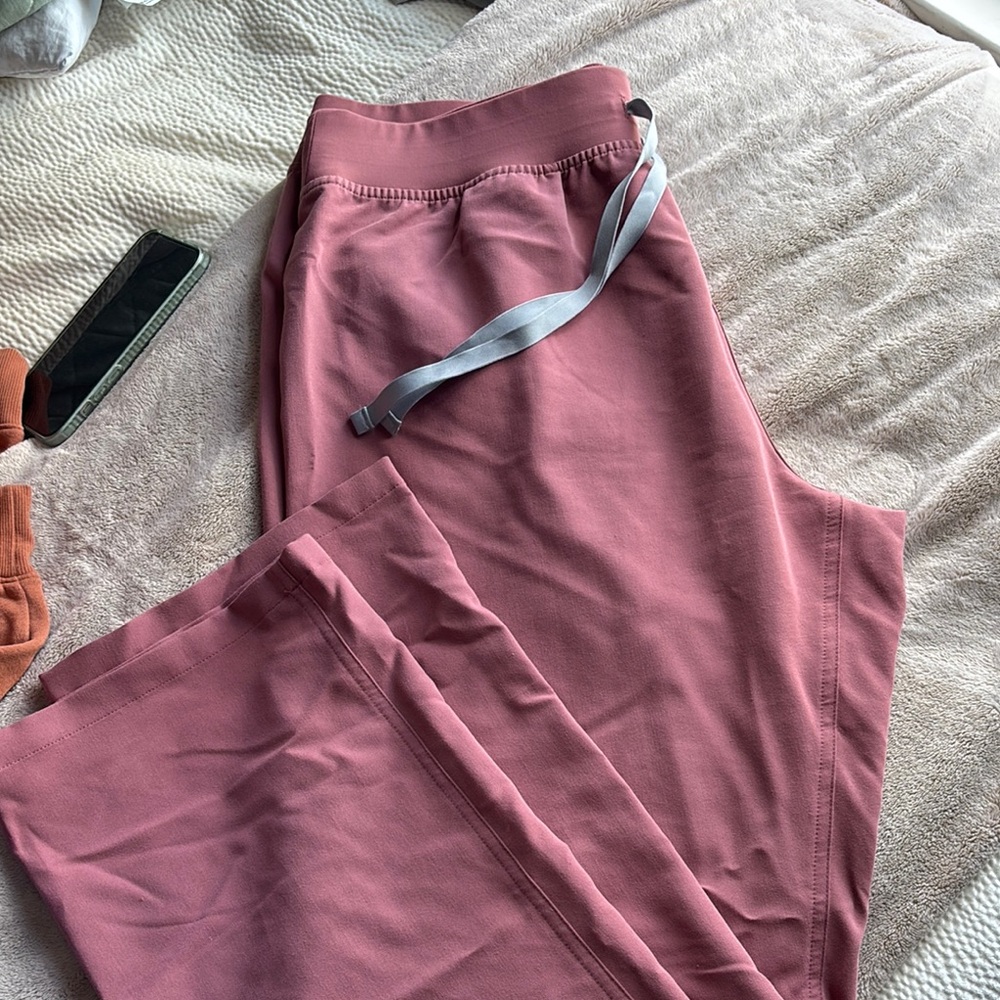 FIGS Livingston Scrub Pants